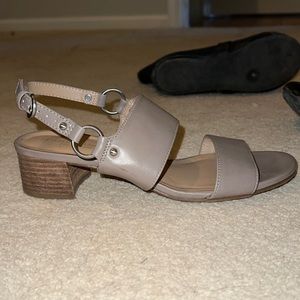 Ladies sandals, 1.5in heel. Color is tan/grayish, size 7.5 Med. good condition